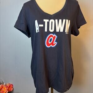 47 Brand A-Town Atlanta Braves Baseball MLB V- Neck Fan Gear Womens Large